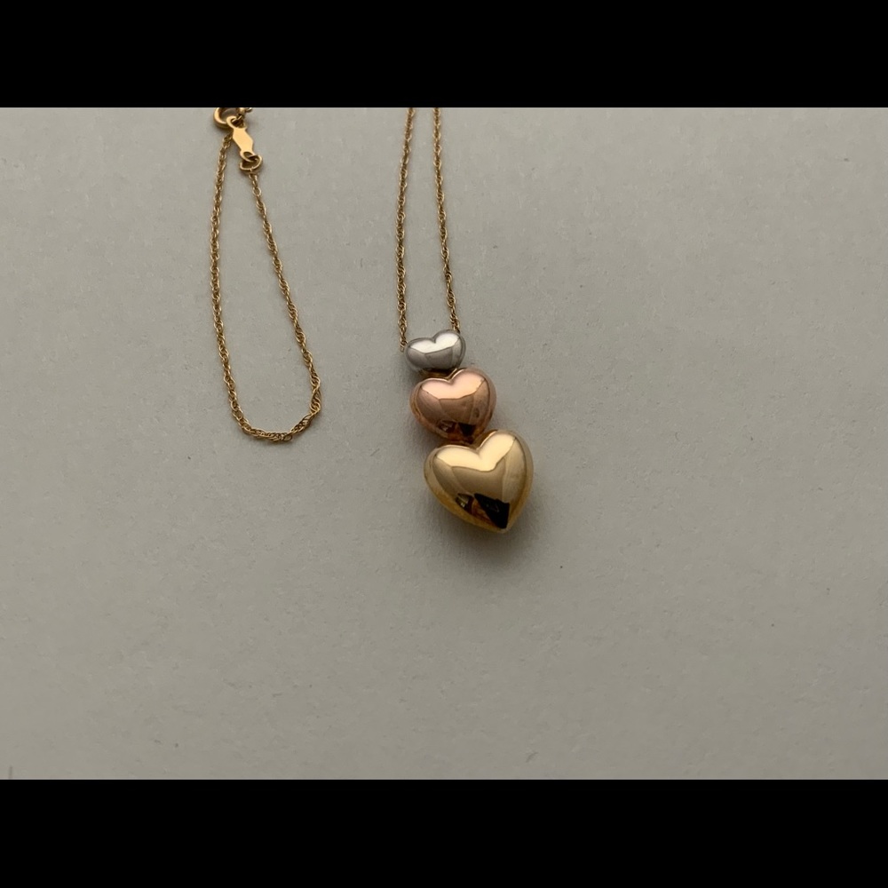 14k tri color gold three heart pendent and chain